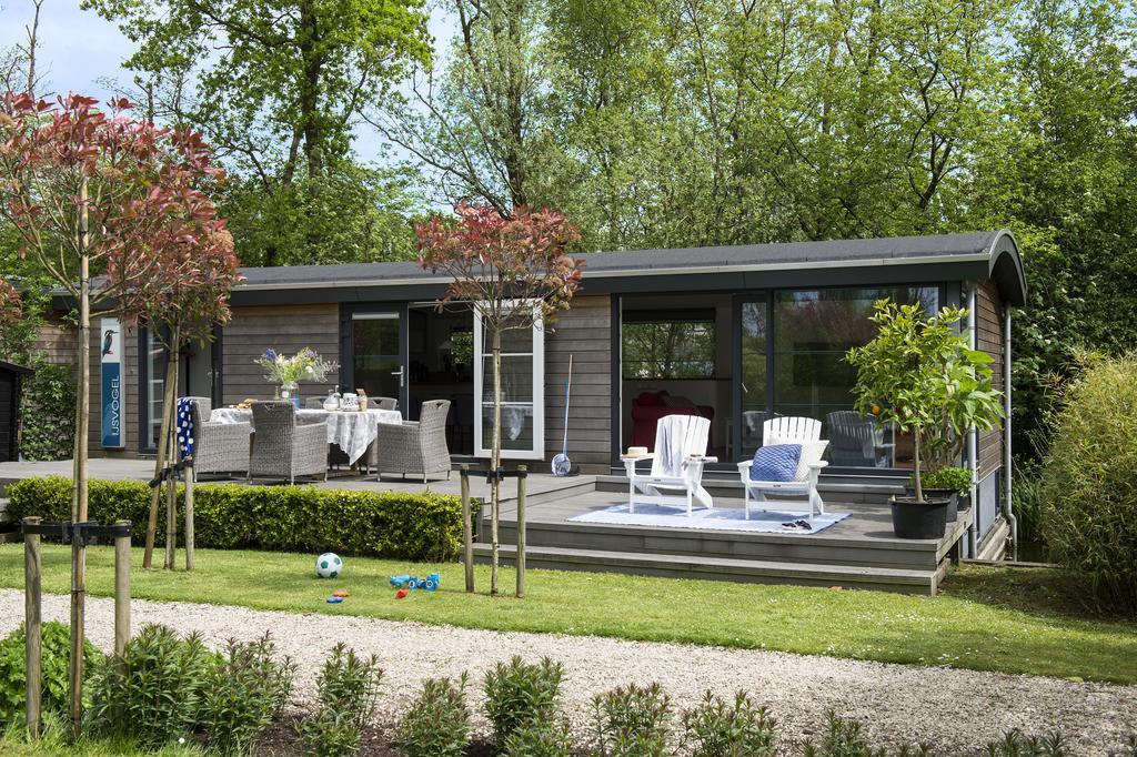 Amsterdam / Rien Den Broeke Village Ferienhaus