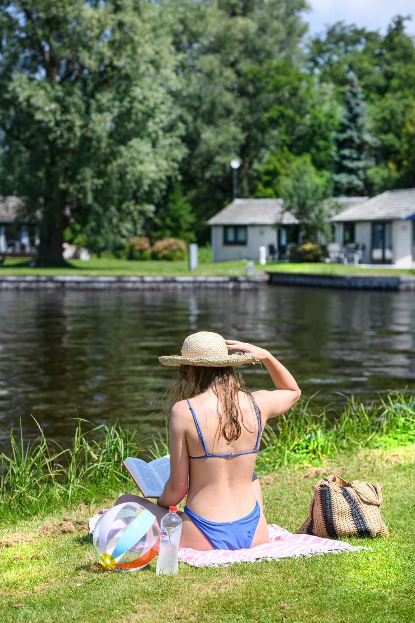 Amsterdam / Rien Den Broeke Village Loosdrecht
