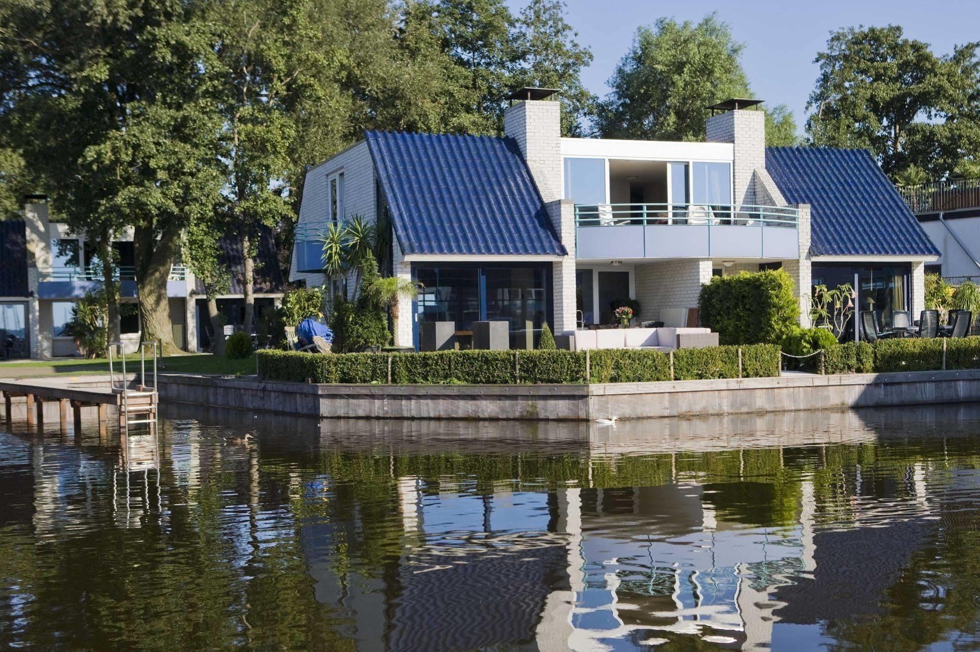 Ferienhaus Amsterdam / Rien Den Broeke Village *